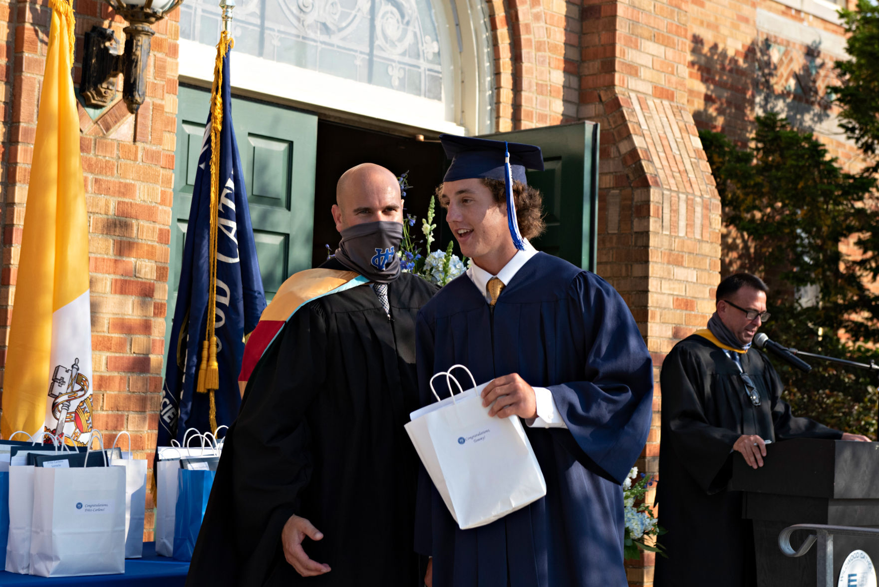 060420_nws_wildwoodcatholicgrad